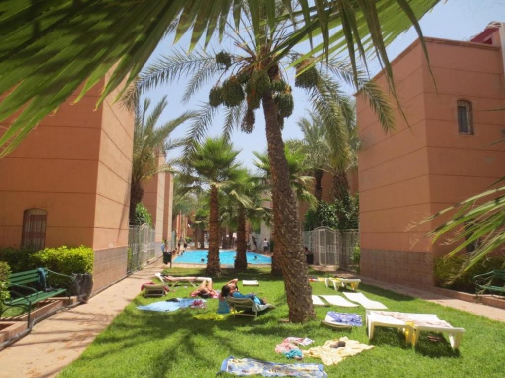 Omar Riad 3*